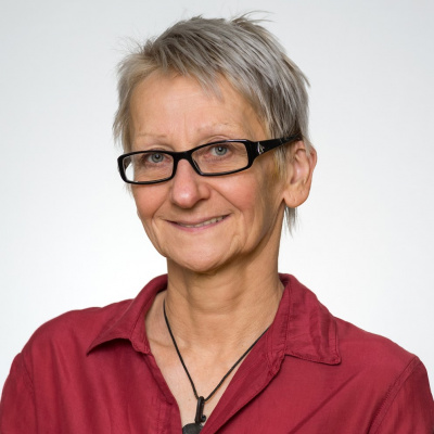 Mgr. Dáša Čúzyová